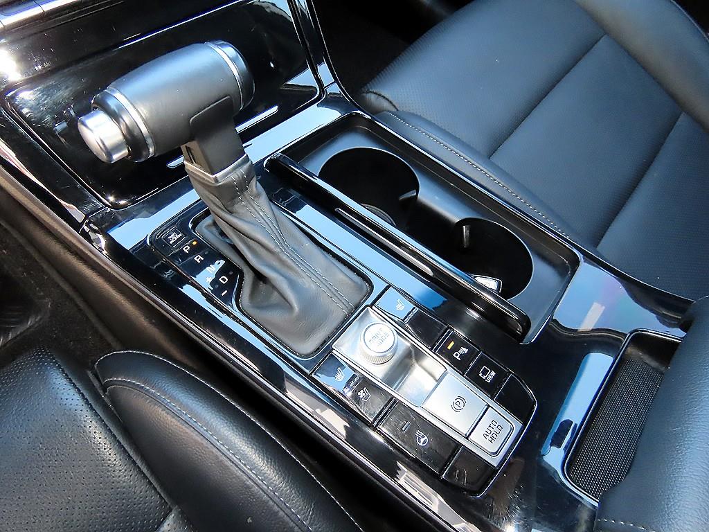 Kia K7 — photo 10