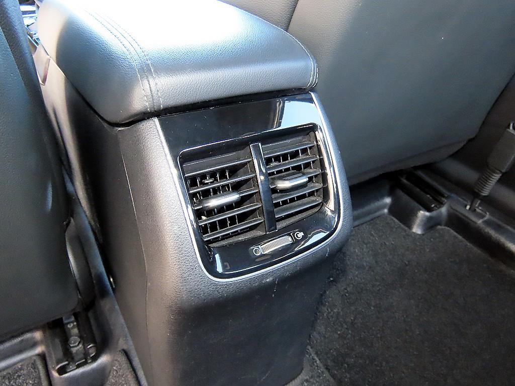 Kia K7 — photo 17