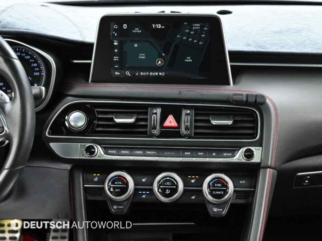 Genesis G70 — photo 14