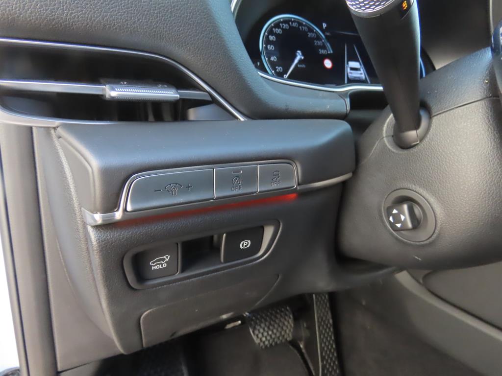 Genesis GV80 — photo 14