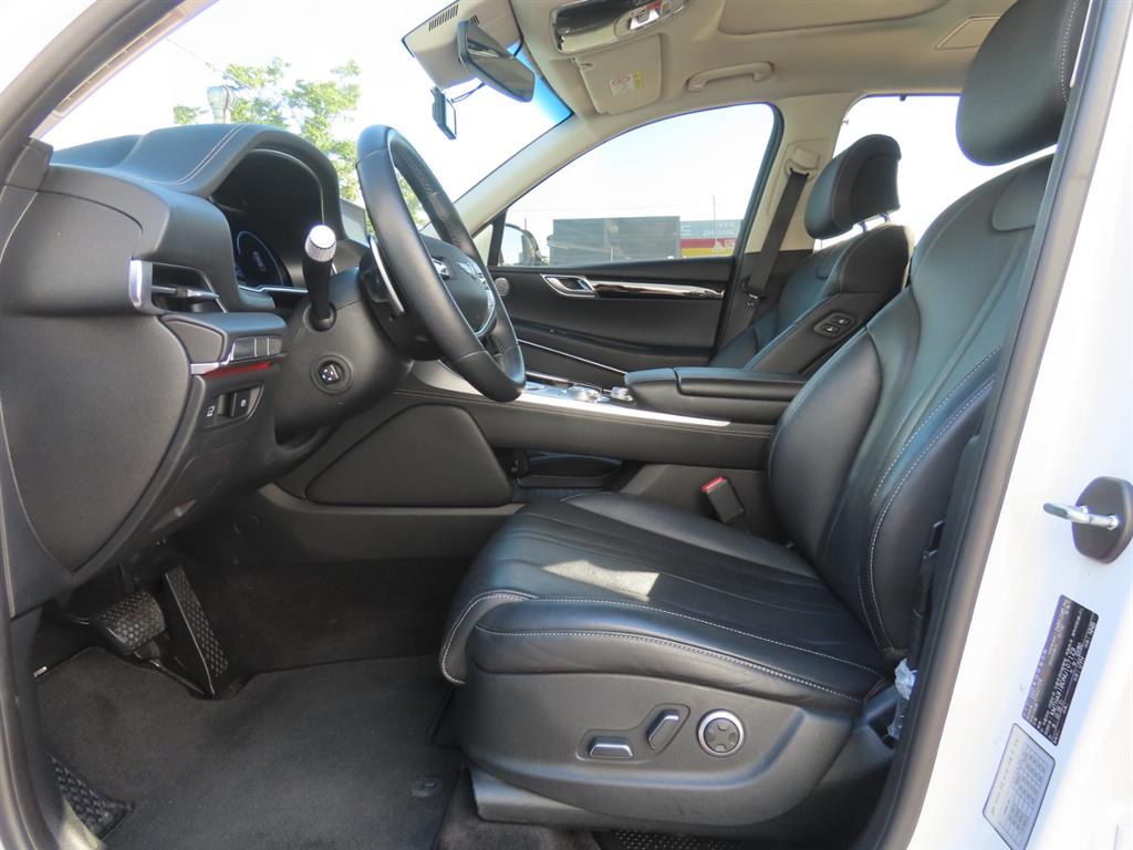 Genesis GV80 — photo 15