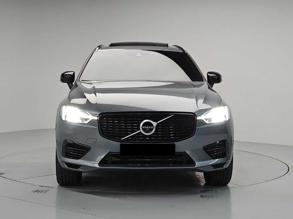 Volvo XC60 — photo 02