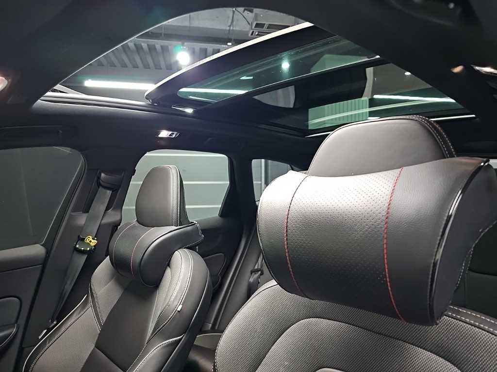 Volvo XC60 — photo 14