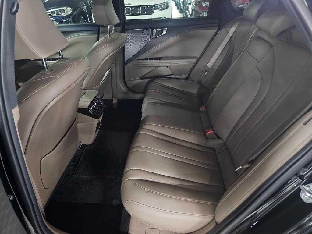 Kia K8 — photo 08