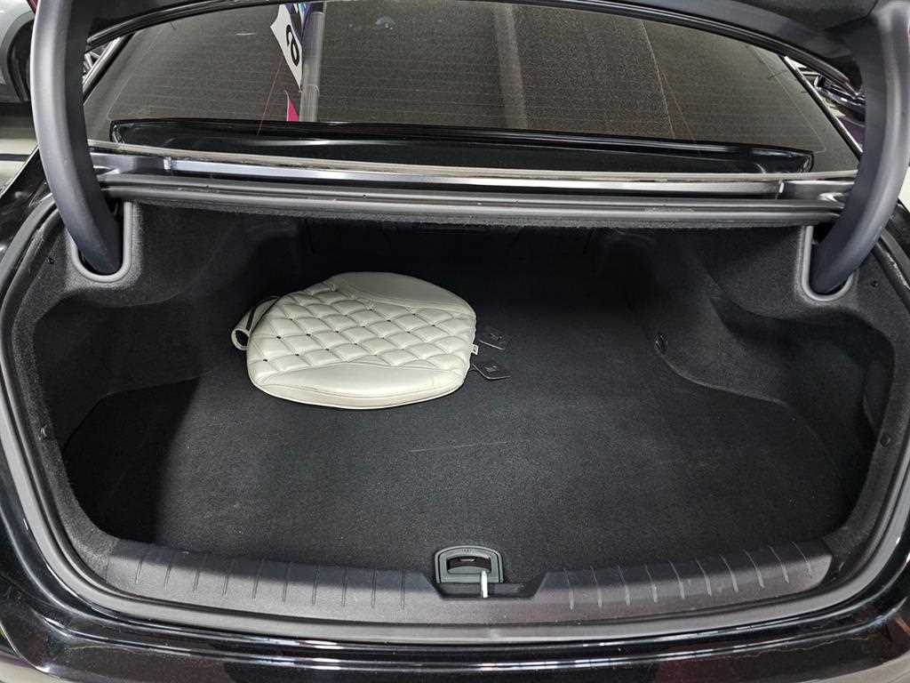 Kia K8 — photo 17