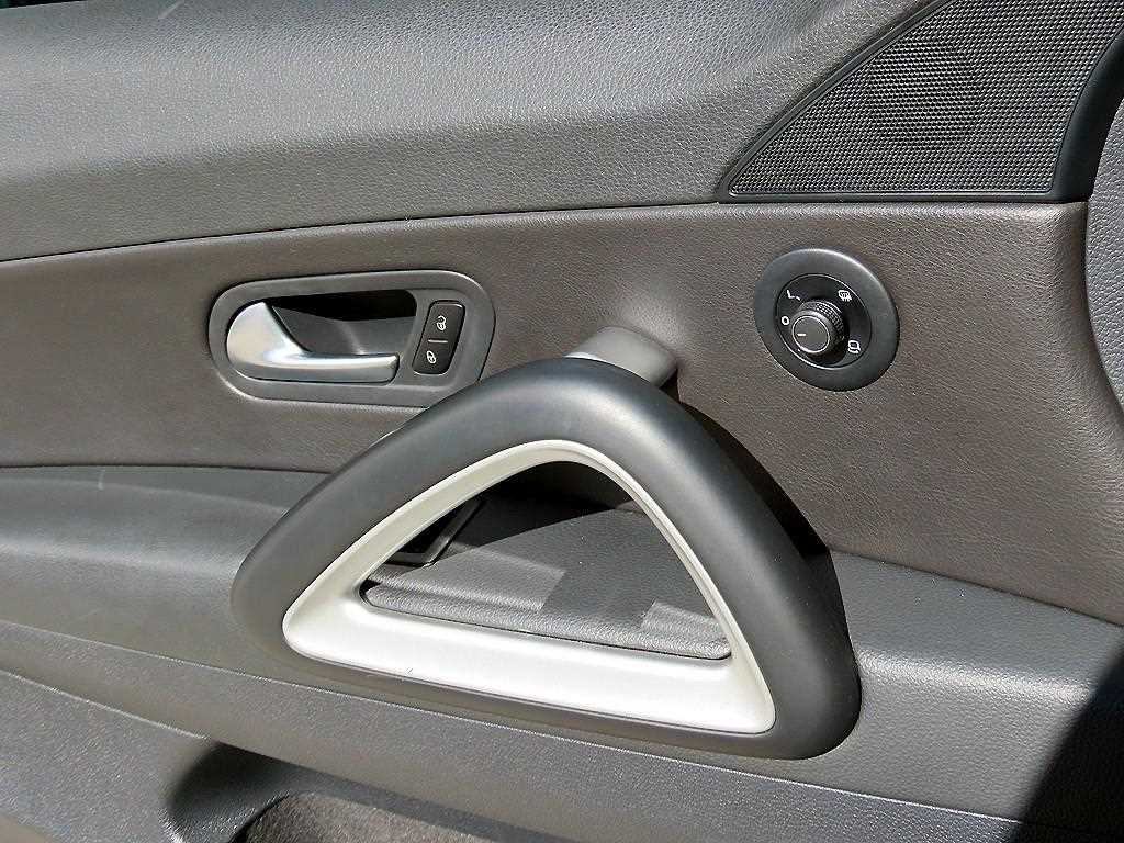 Volkswagen Scirocco — photo 12