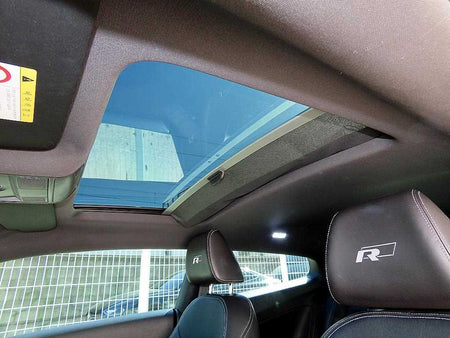 Volkswagen Scirocco — photo 17