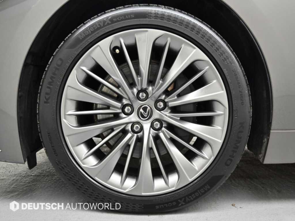 Lexus LS — photo 05
