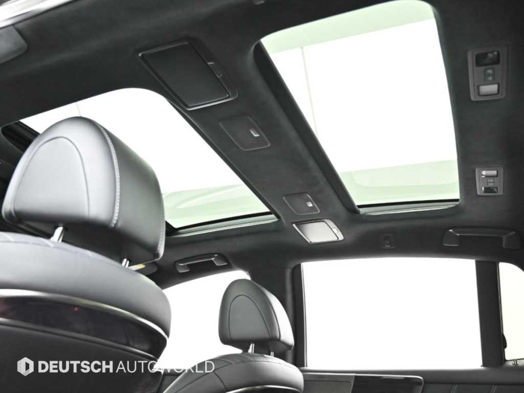 Lexus LS — photo 18