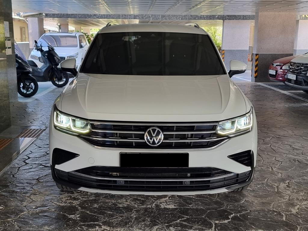 Volkswagen Tiguan — photo 01