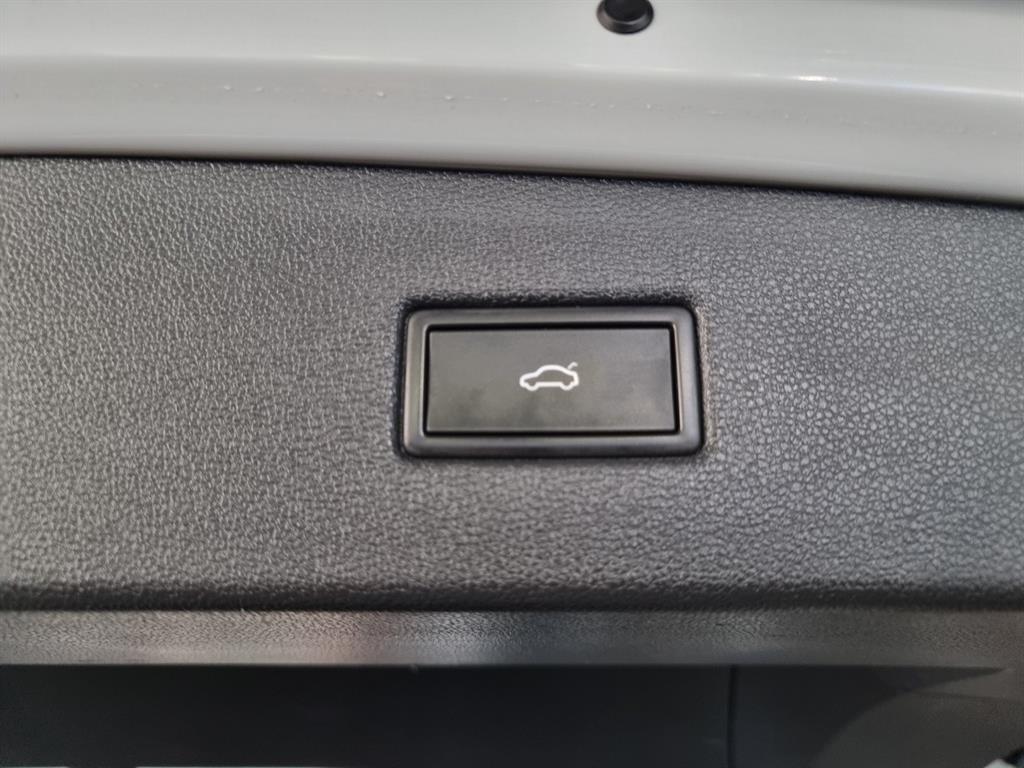 Volkswagen Tiguan — photo 06