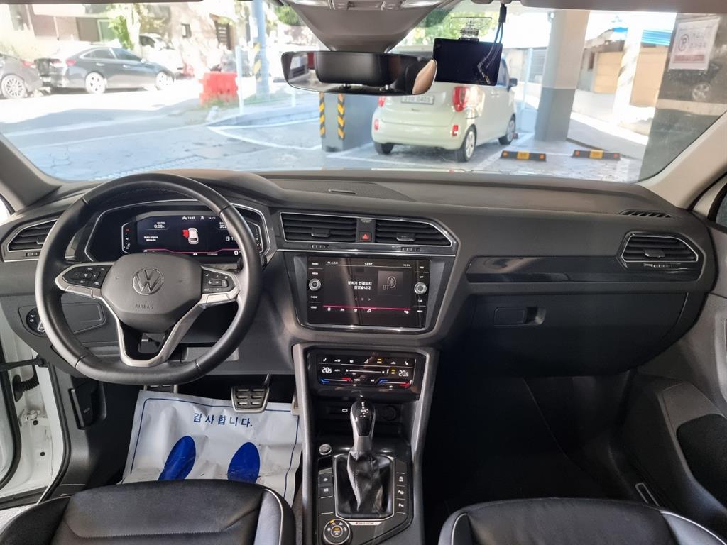 Volkswagen Tiguan — photo 09