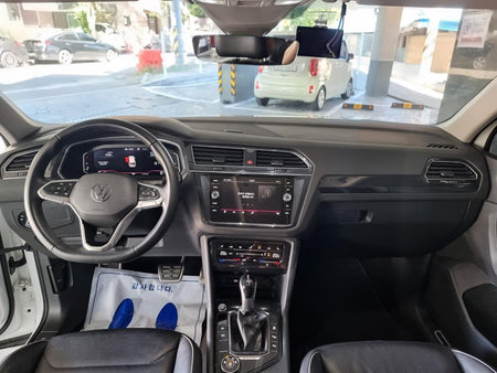 Volkswagen Tiguan — photo 09