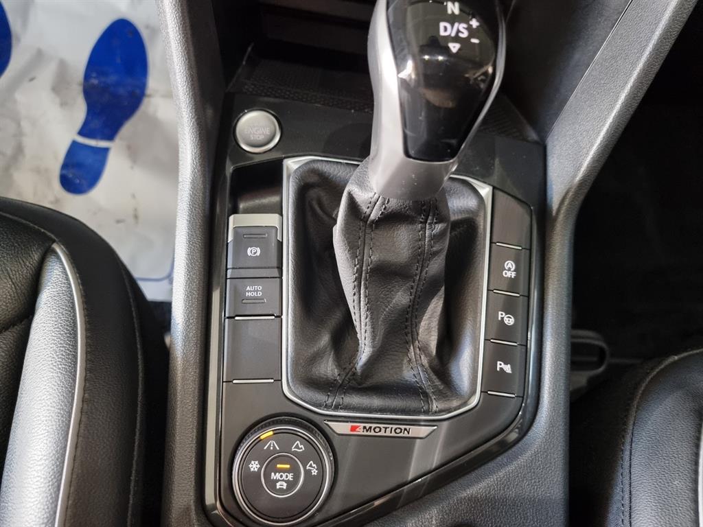 Volkswagen Tiguan — photo 10