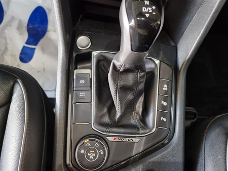 Volkswagen Tiguan — photo 10