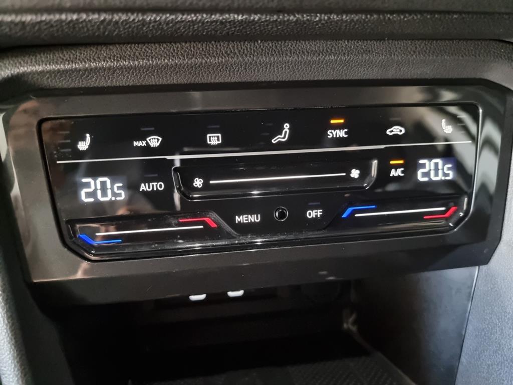Volkswagen Tiguan — photo 13