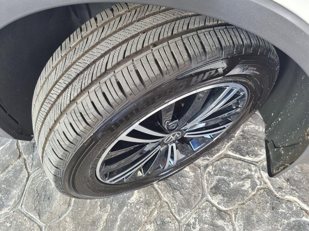 Volkswagen Tiguan — photo 16