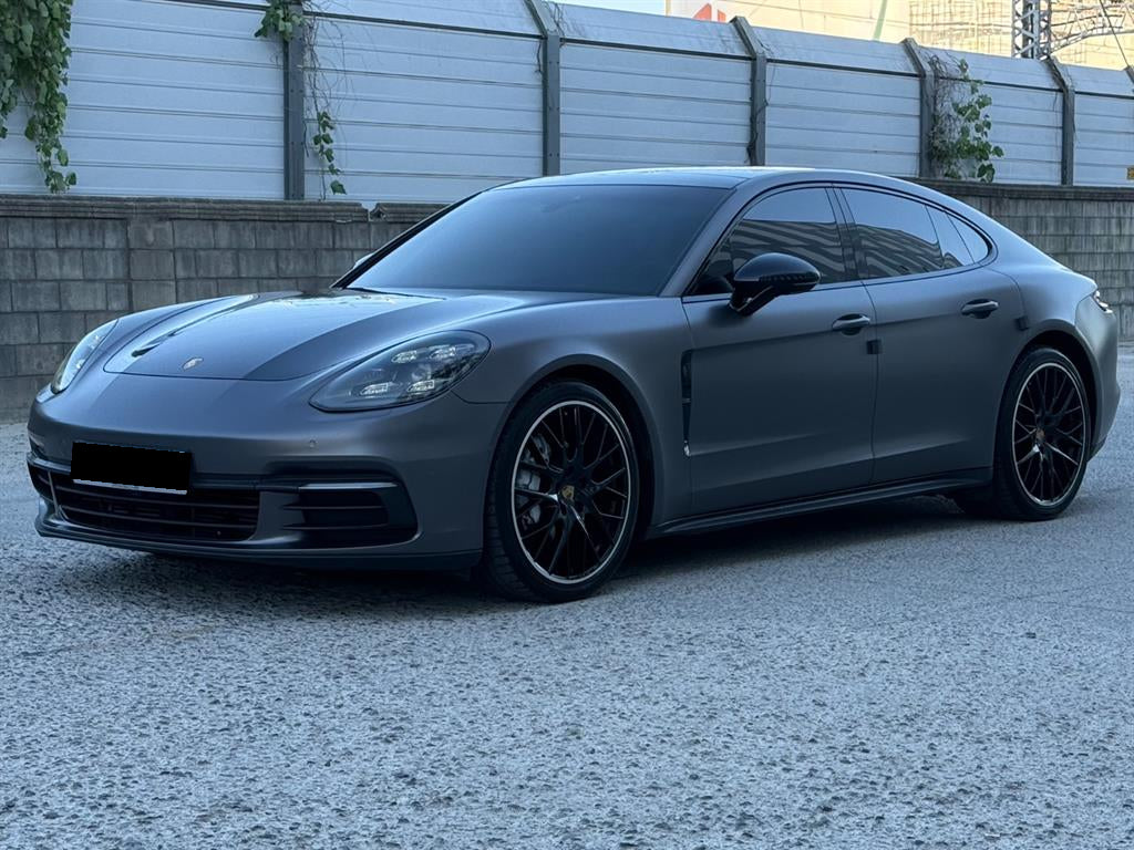 Porsche Panamera — photo 02