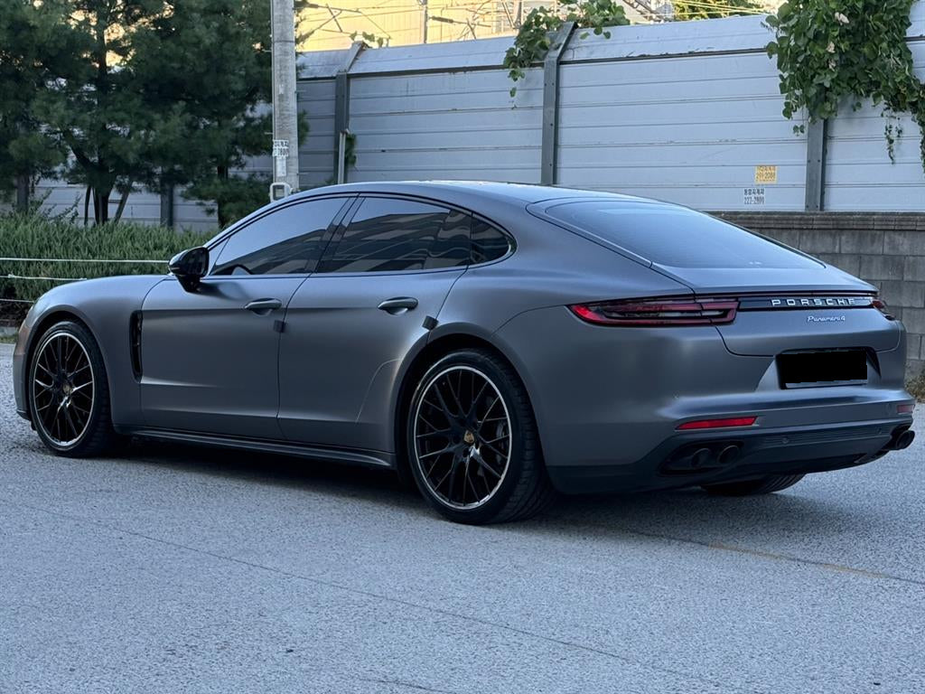 Porsche Panamera — photo 03