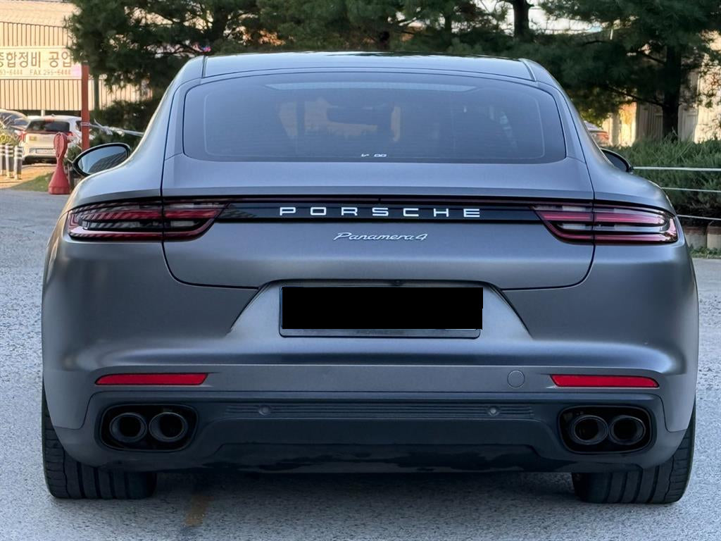 Porsche Panamera — photo 04