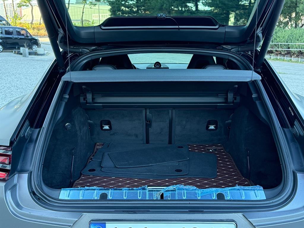 Porsche Panamera — photo 18