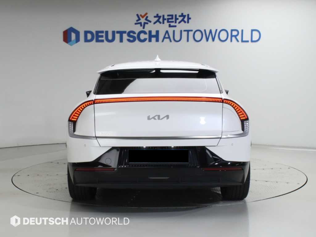 Kia EV6 — photo 04