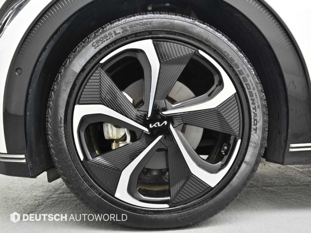 Kia EV6 — photo 05