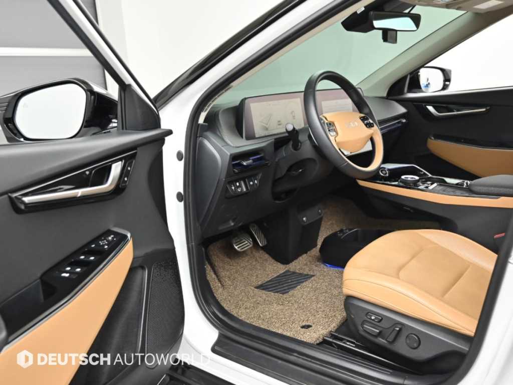 Kia EV6 — photo 11