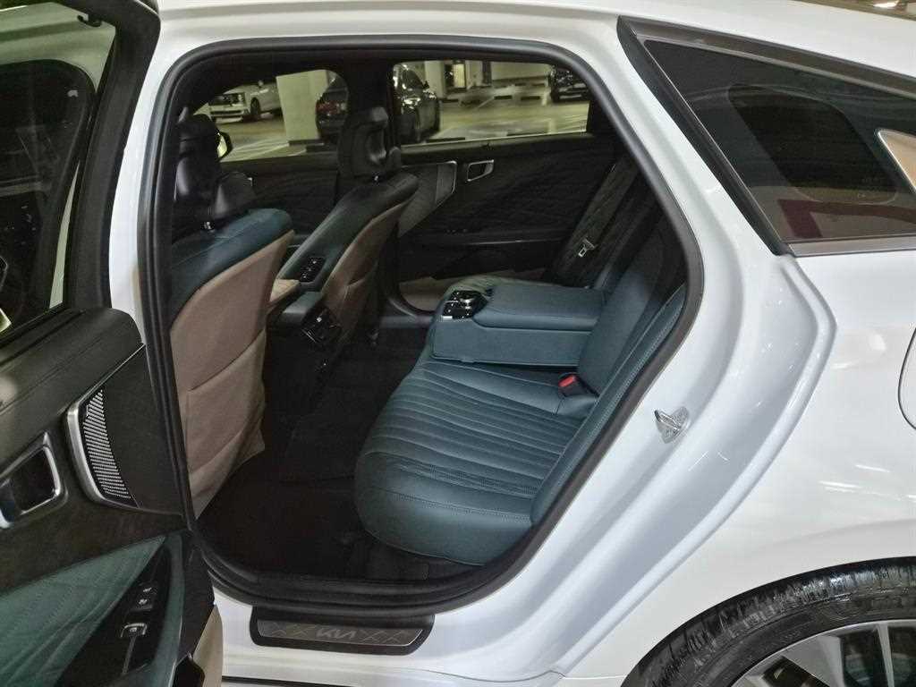 Kia K8 — photo 07