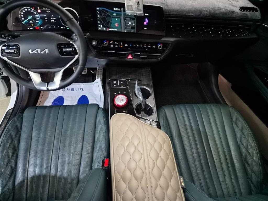 Kia K8 — photo 10