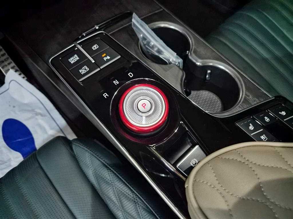 Kia K8 — photo 11