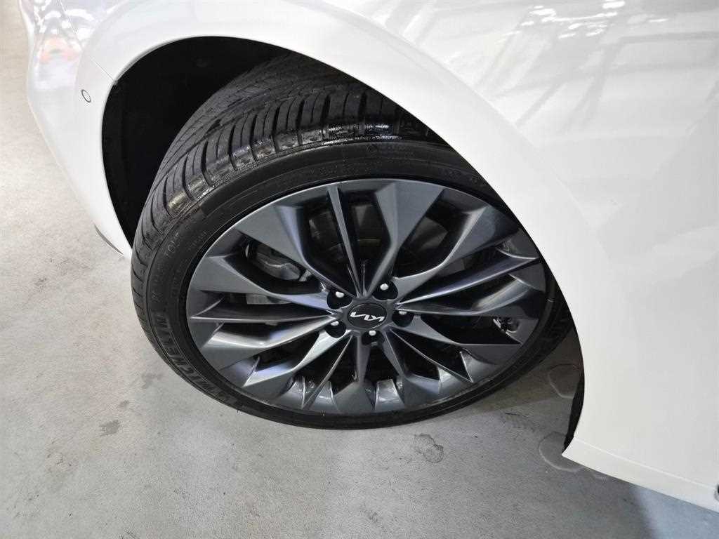 Kia K8 — photo 20