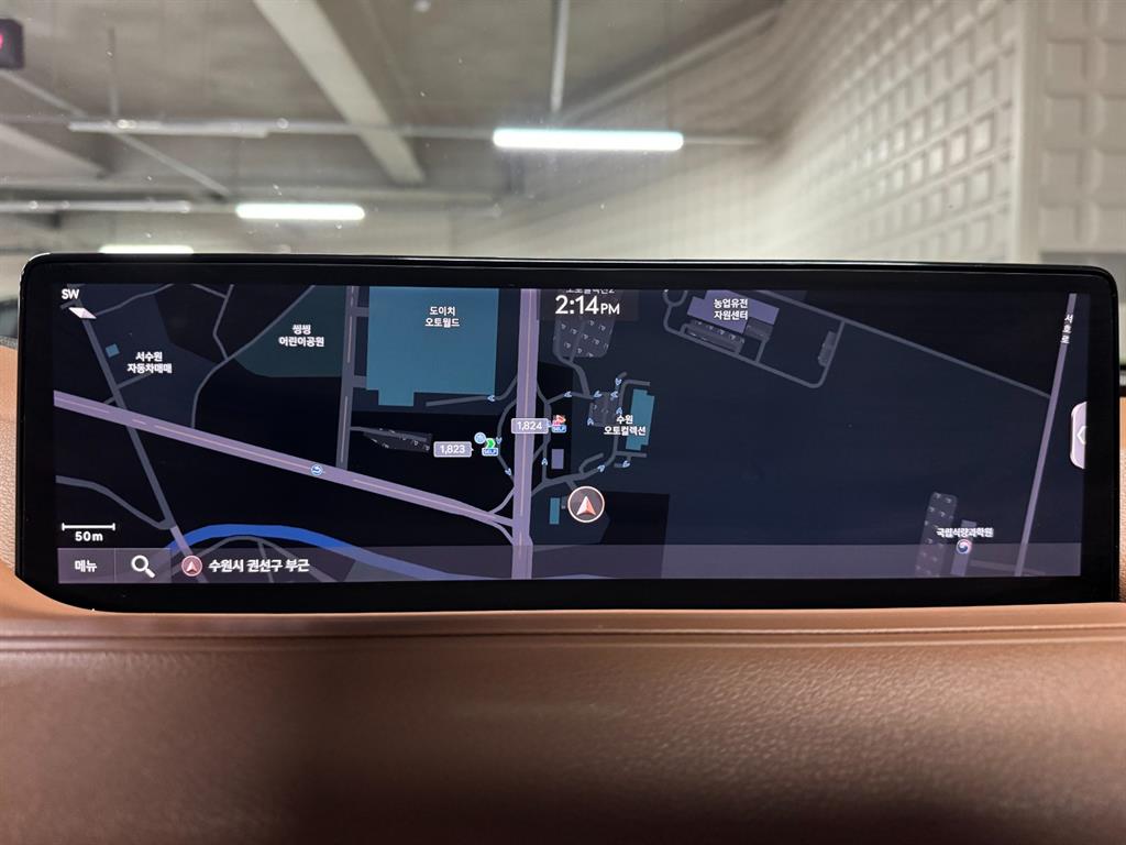Genesis G80 — photo 12