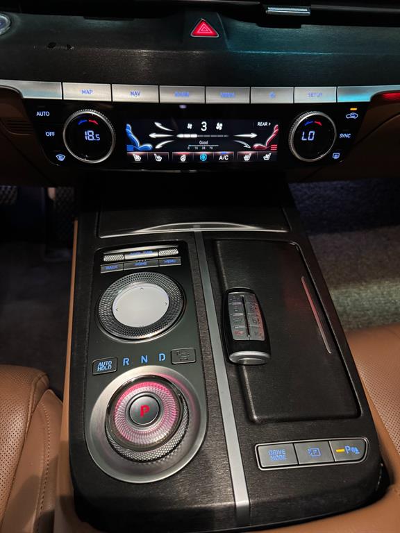 Genesis G80 — photo 15