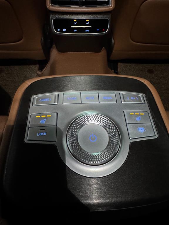 Genesis G80 — photo 18