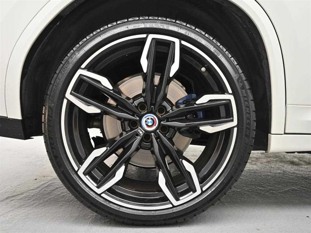 BMW X4 — photo 20