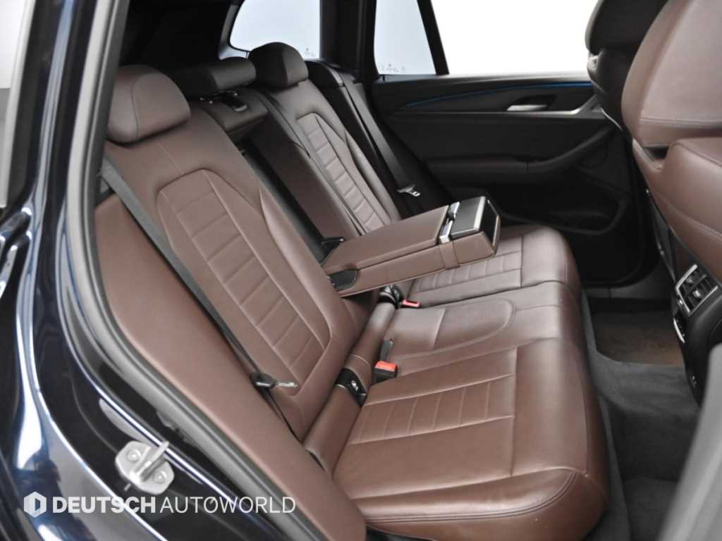 BMW iX3 — photo 12