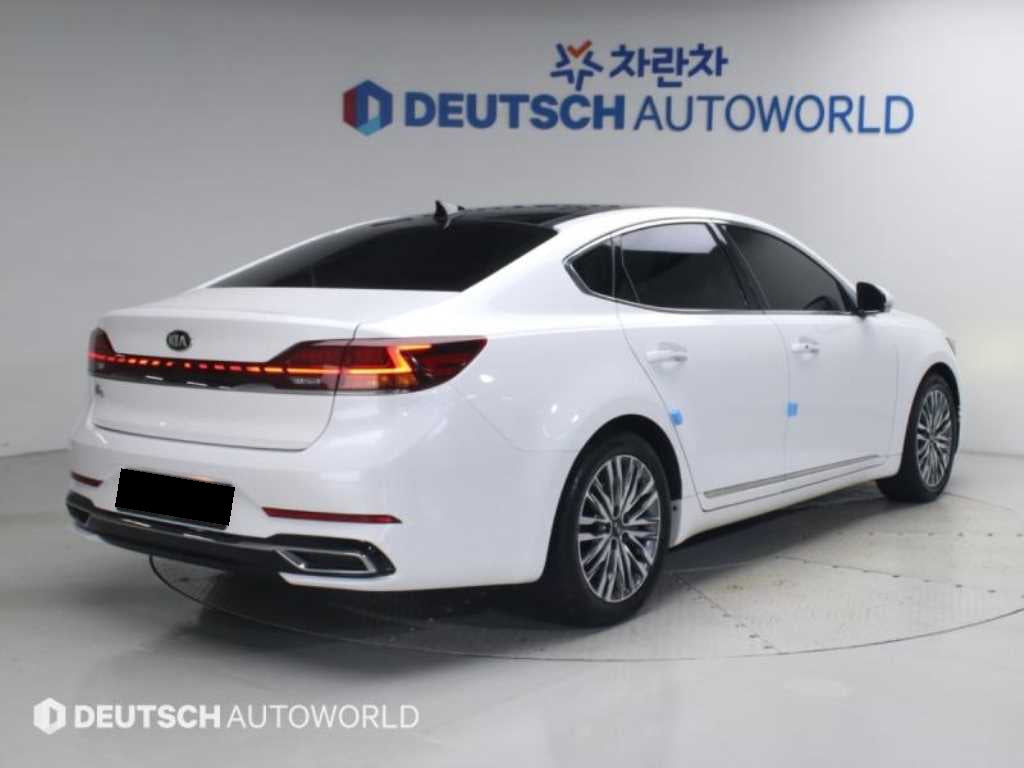 Kia K7 — photo 02