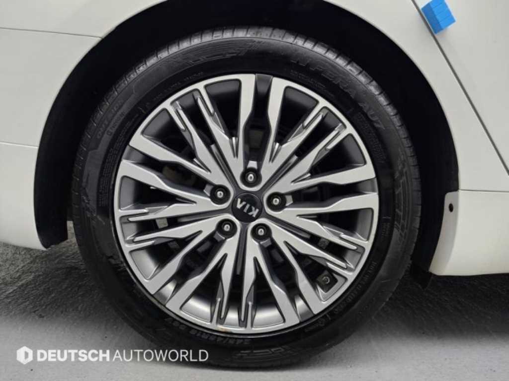 Kia K7 — photo 05