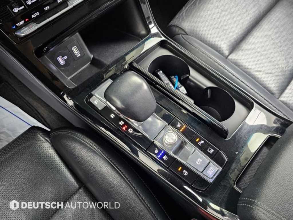 Kia K7 — photo 09