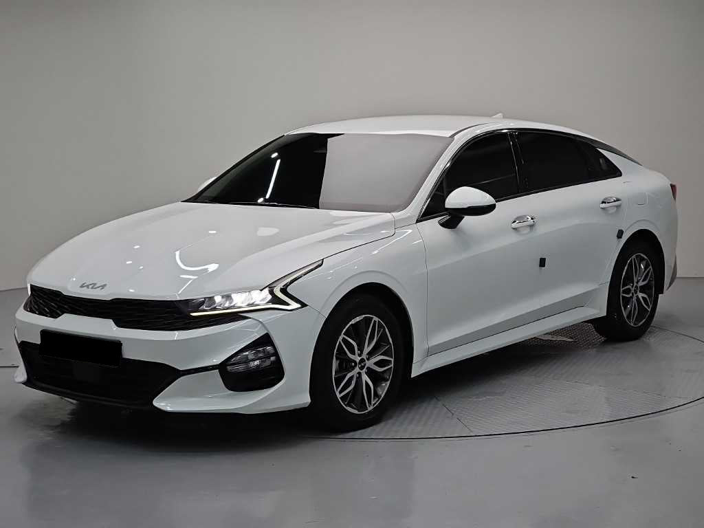 Kia K5 — photo 01