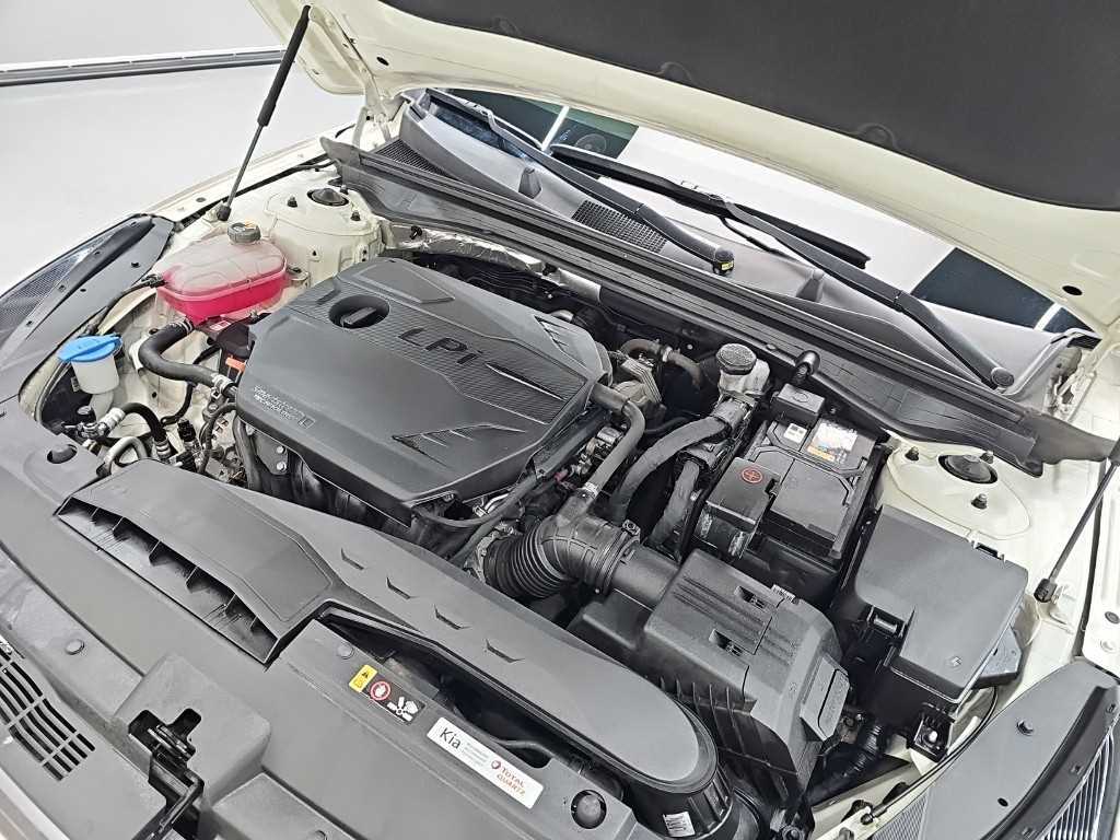 Kia K5 — photo 05