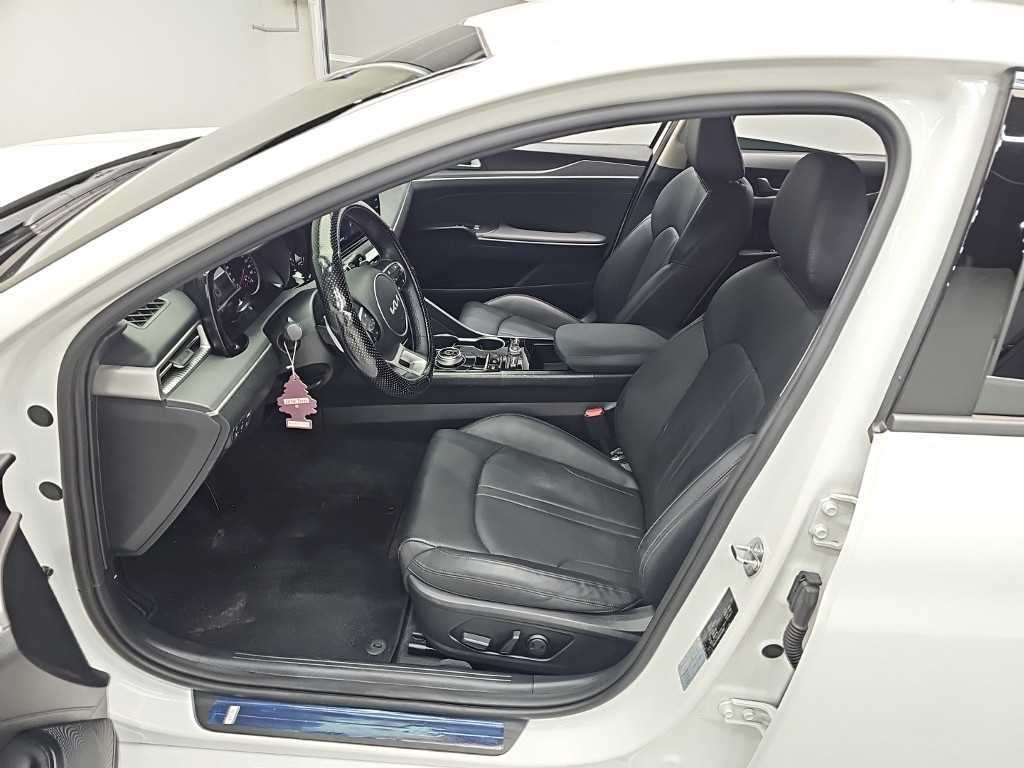 Kia K5 — photo 11