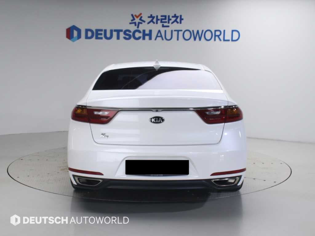 Kia K7 — photo 04