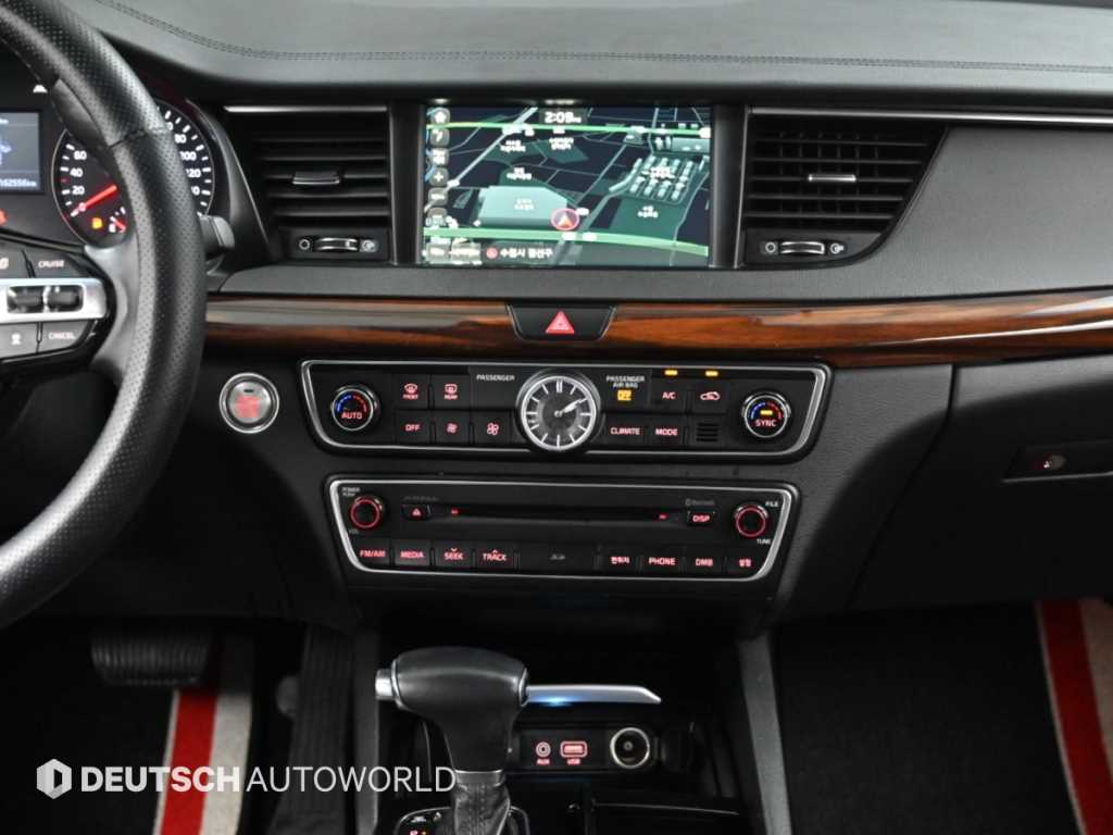 Kia K7 — photo 14