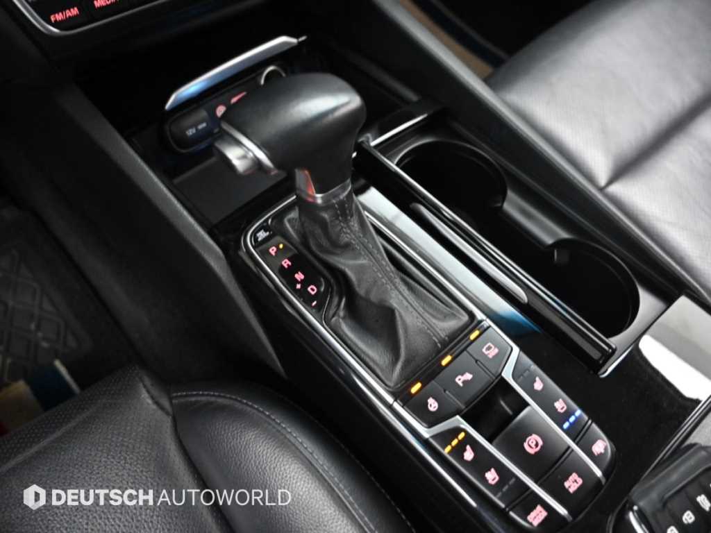 Kia K7 — photo 17