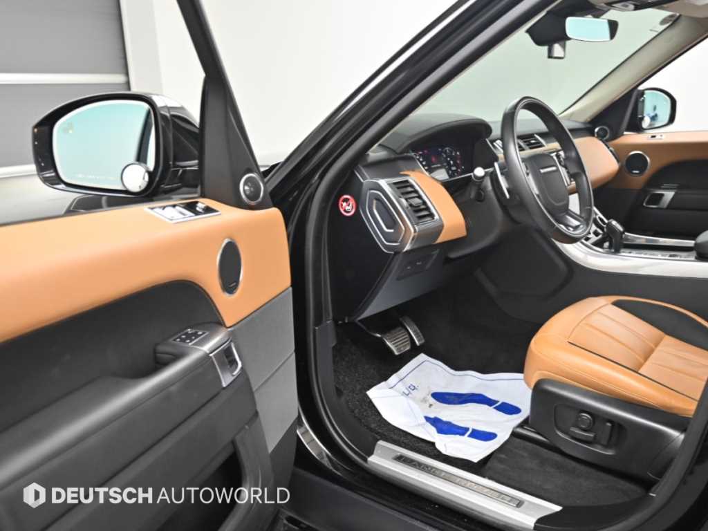 Land Rover Range Rover Sport — photo 11
