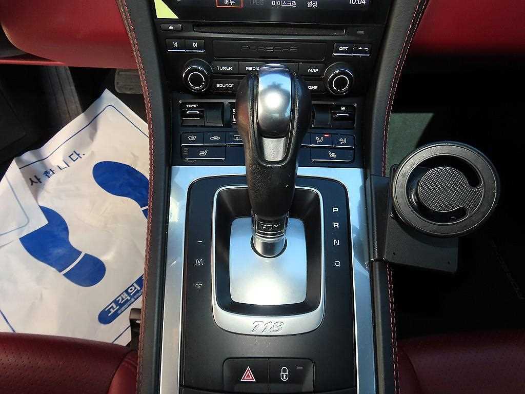 Porsche 718 — photo 09