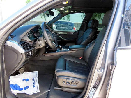 BMW X5 — photo 05