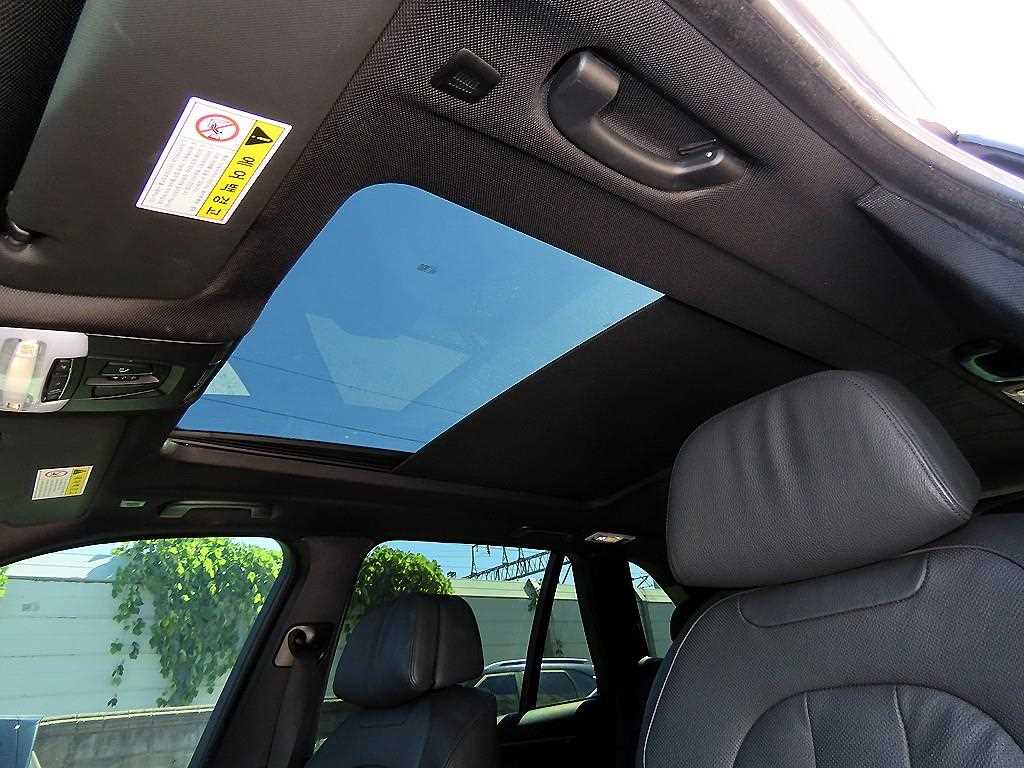 BMW X5 — photo 16